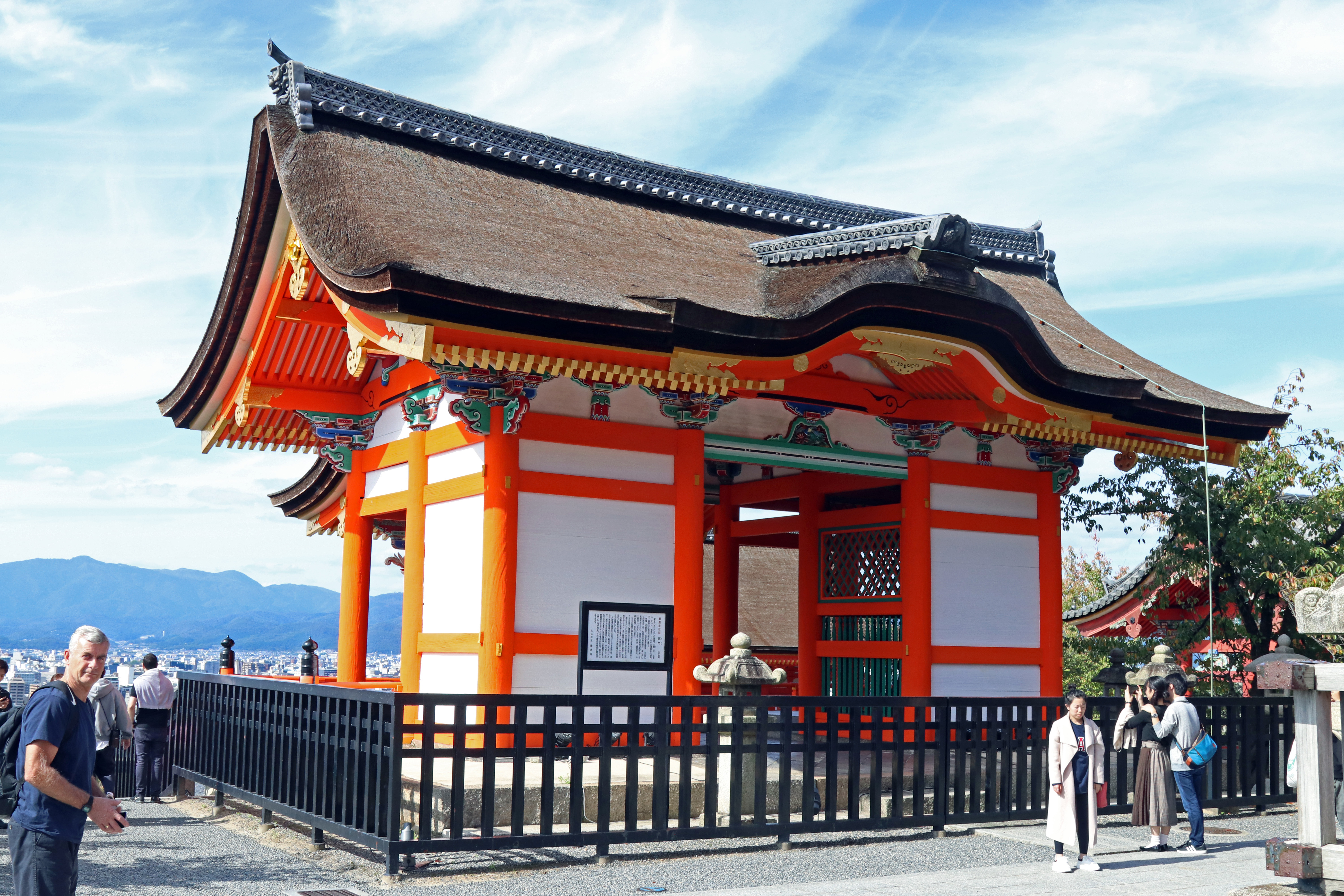 Kiyomizudera Temple Entrance building_2