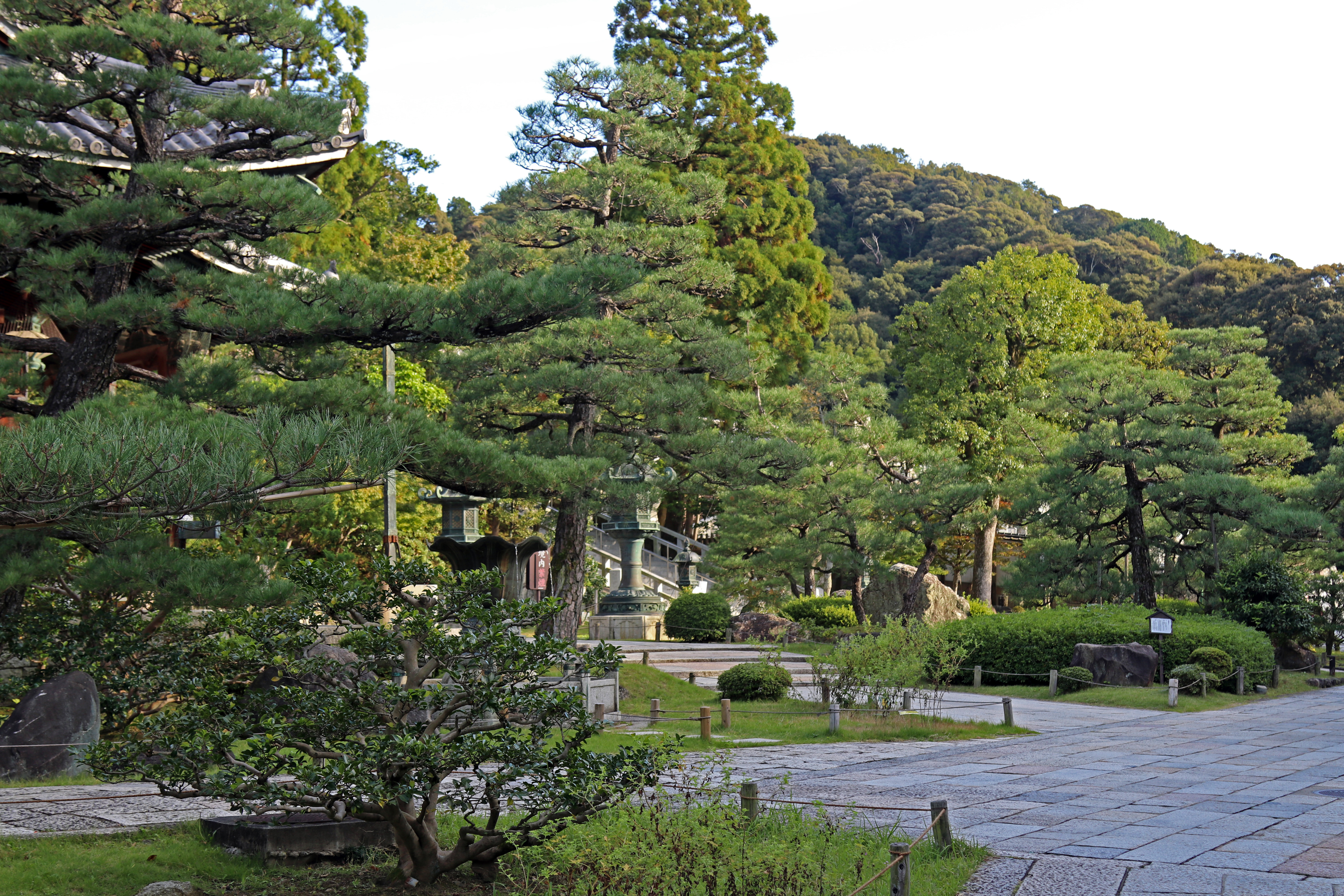 Otanisobyo Temple Grounds_1