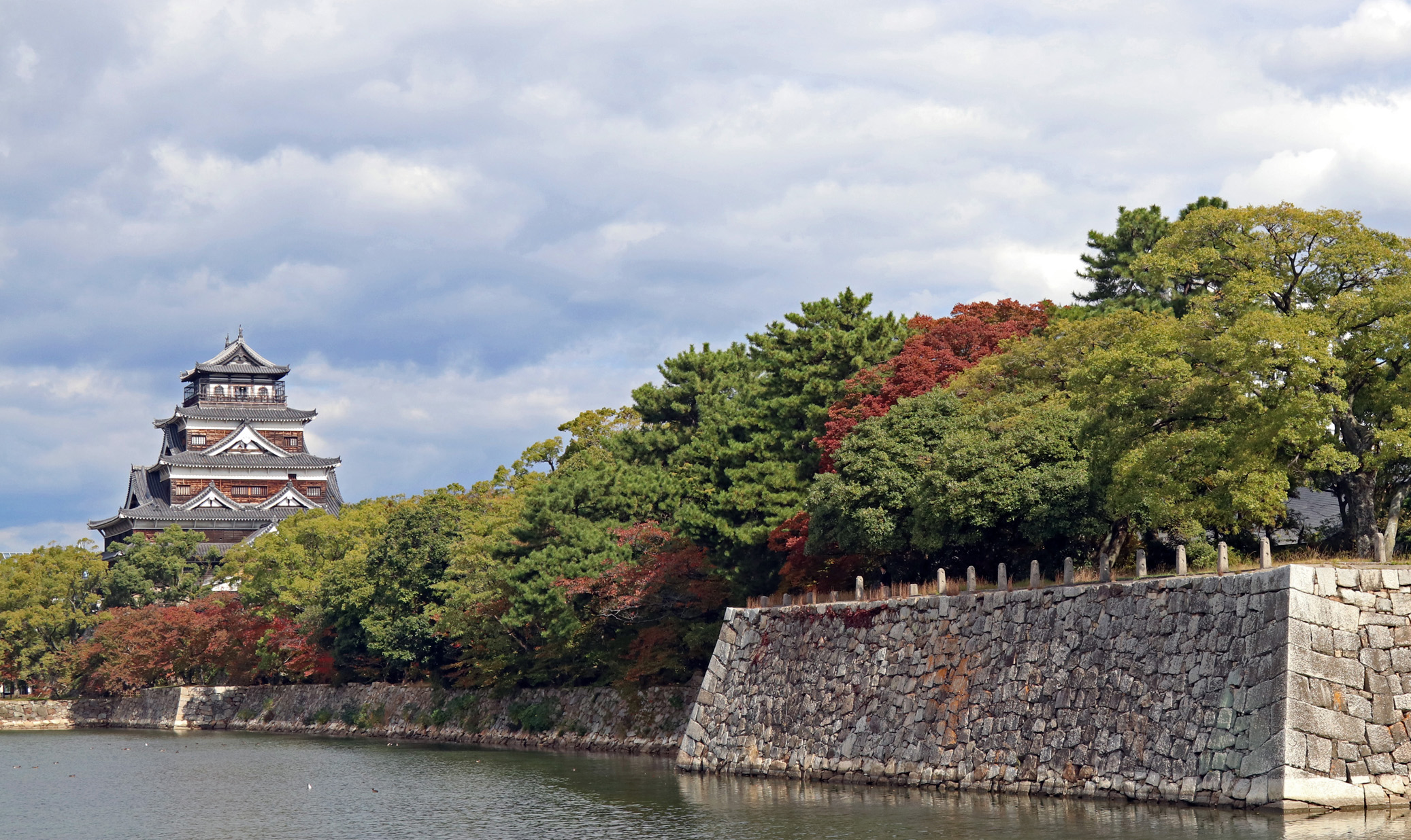 Hiroshima Castle crop