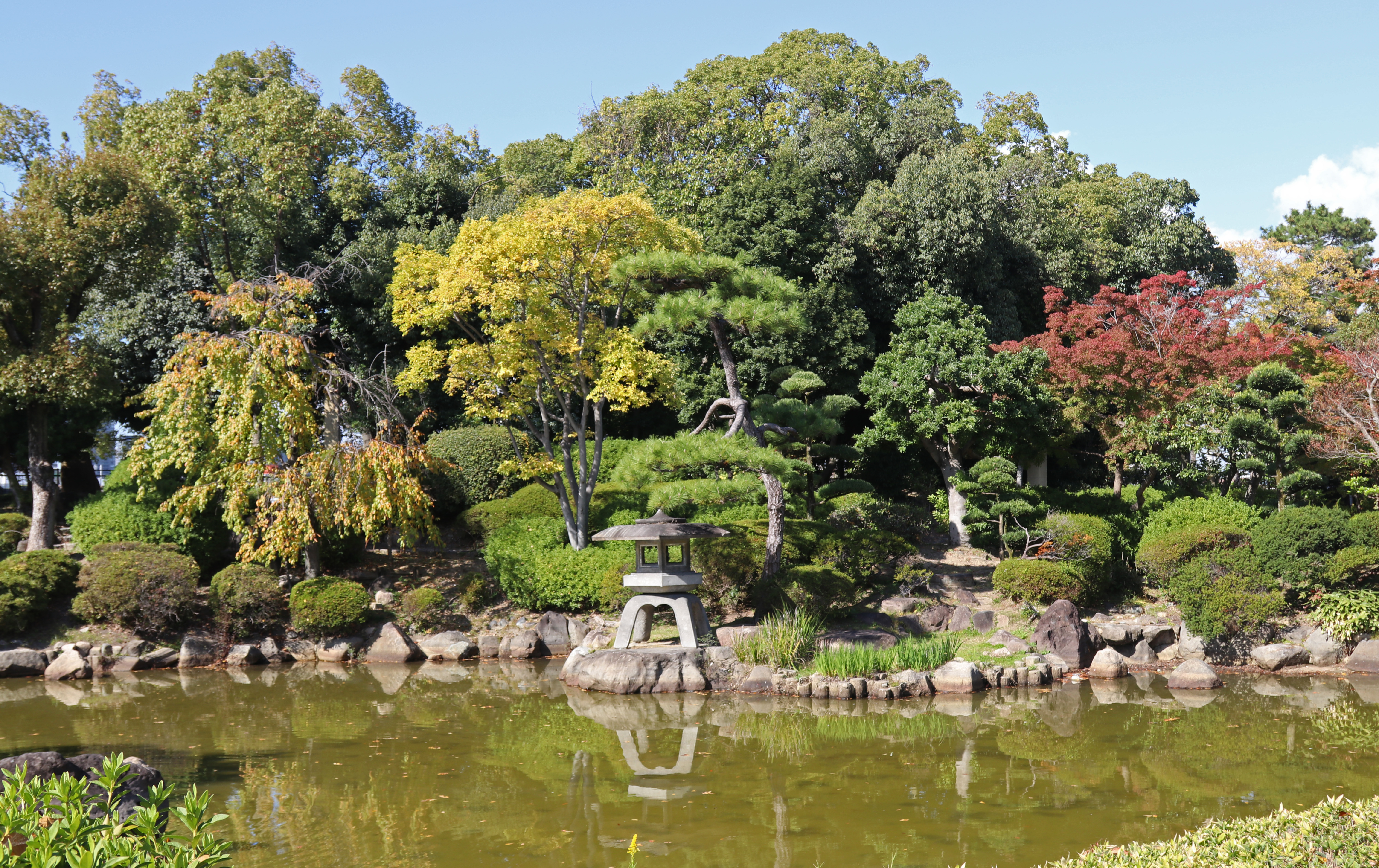 Osaka_Castle_Garden 3
